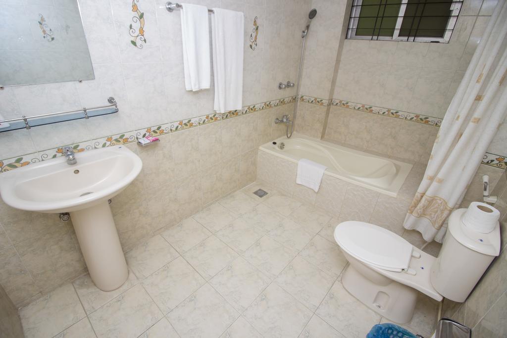 Laurel Hotels Ltd. Dhaka Ngoại thất bức ảnh